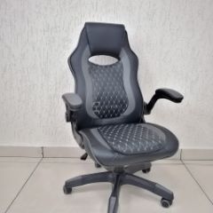 Кресло геймерское Barneo K-37 (черная кожа серые вставки) в Асбесте - asbest.mebel24.online | фото